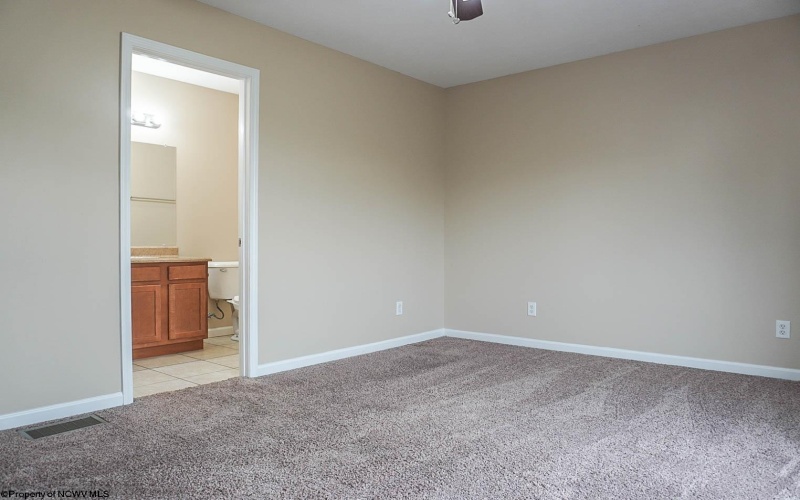 3 Tall Grass Lane, Morgantown, West Virginia 26505, 2 Bedrooms Bedrooms, 5 Rooms Rooms,2 BathroomsBathrooms,Single Family Attached,For Sale,Tall Grass,10159103