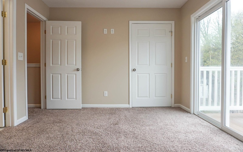 3 Tall Grass Lane, Morgantown, West Virginia 26505, 2 Bedrooms Bedrooms, 5 Rooms Rooms,2 BathroomsBathrooms,Single Family Attached,For Sale,Tall Grass,10159103