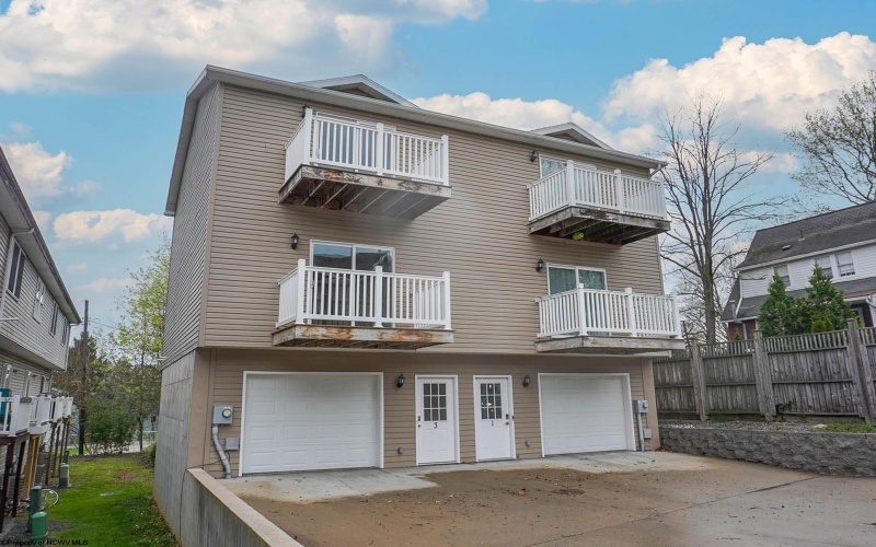3 Tall Grass Lane, Morgantown, West Virginia 26505, 2 Bedrooms Bedrooms, 5 Rooms Rooms,2 BathroomsBathrooms,Single Family Attached,For Sale,Tall Grass,10159103