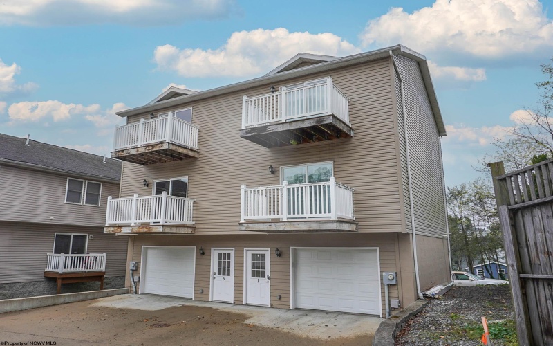 3 Tall Grass Lane, Morgantown, West Virginia 26505, 2 Bedrooms Bedrooms, 5 Rooms Rooms,2 BathroomsBathrooms,Single Family Attached,For Sale,Tall Grass,10159103