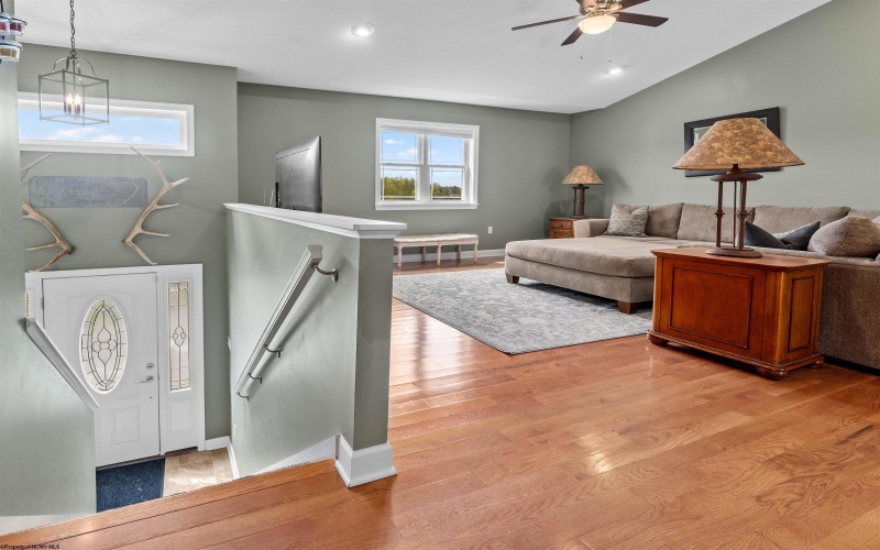 22 Sundance Drive, Morgantown, West Virginia 26508, 3 Bedrooms Bedrooms, 8 Rooms Rooms,3 BathroomsBathrooms,Single Family Detached,For Sale,Sundance,10159100