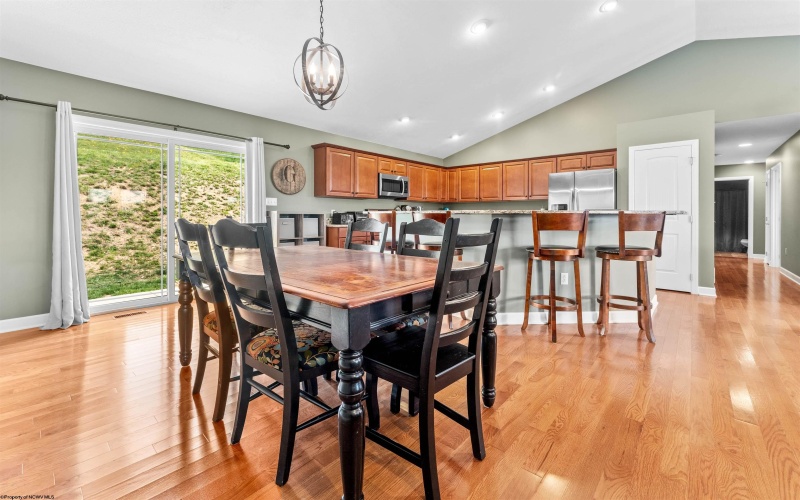 22 Sundance Drive, Morgantown, West Virginia 26508, 3 Bedrooms Bedrooms, 8 Rooms Rooms,3 BathroomsBathrooms,Single Family Detached,For Sale,Sundance,10159100