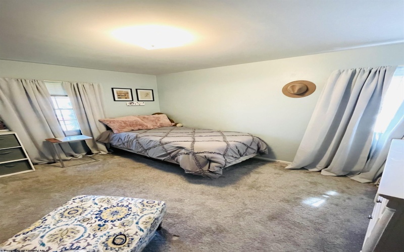 507 Hayhurst Street, Rivesville, West Virginia 26588, 4 Bedrooms Bedrooms, 9 Rooms Rooms,2 BathroomsBathrooms,Single Family Detached,For Sale,Hayhurst,10159092