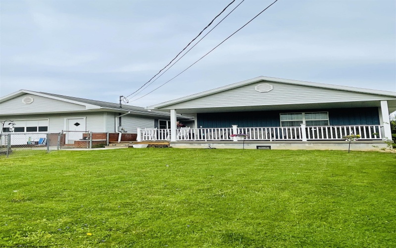 507 Hayhurst Street, Rivesville, West Virginia 26588, 4 Bedrooms Bedrooms, 9 Rooms Rooms,2 BathroomsBathrooms,Single Family Detached,For Sale,Hayhurst,10159092