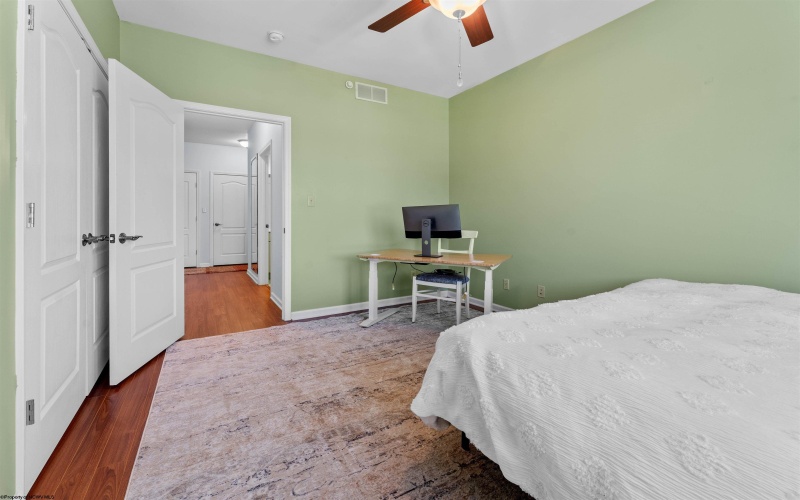 231 Fountain View Drive, Morgantown, West Virginia 26505, 2 Bedrooms Bedrooms, 5 Rooms Rooms,2 BathroomsBathrooms,Single Family Attached,For Sale,Fountain View,10159127