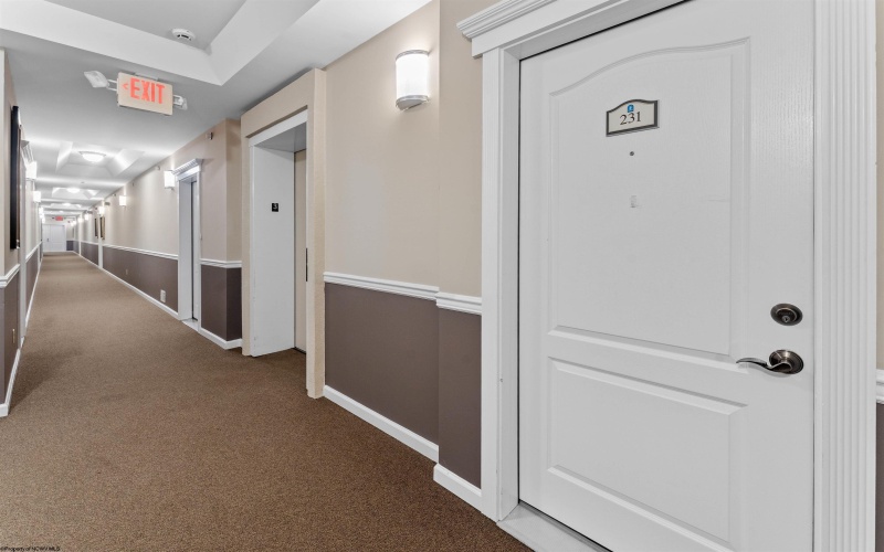 231 Fountain View Drive, Morgantown, West Virginia 26505, 2 Bedrooms Bedrooms, 5 Rooms Rooms,2 BathroomsBathrooms,Single Family Attached,For Sale,Fountain View,10159127