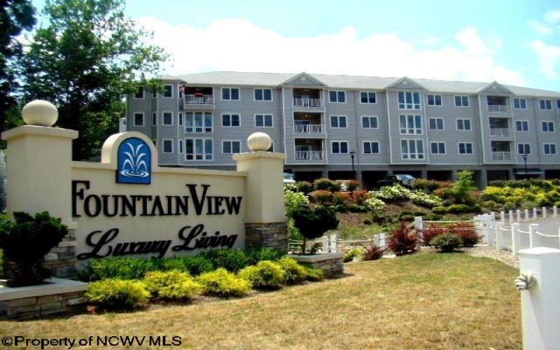 231 Fountain View Drive, Morgantown, West Virginia 26505, 2 Bedrooms Bedrooms, 5 Rooms Rooms,2 BathroomsBathrooms,Single Family Attached,For Sale,Fountain View,10159127
