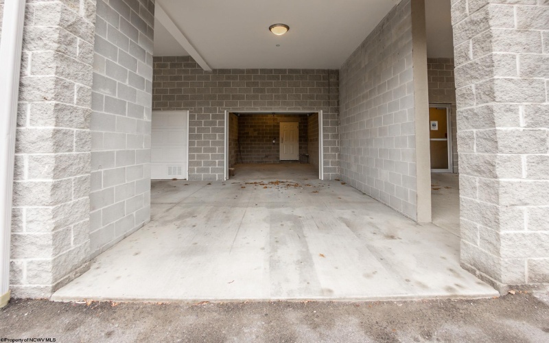 231 Fountain View Drive, Morgantown, West Virginia 26505, 2 Bedrooms Bedrooms, 5 Rooms Rooms,2 BathroomsBathrooms,Single Family Attached,For Sale,Fountain View,10159127