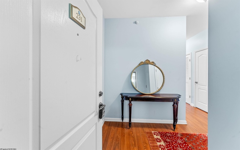 231 Fountain View Drive, Morgantown, West Virginia 26505, 2 Bedrooms Bedrooms, 5 Rooms Rooms,2 BathroomsBathrooms,Single Family Attached,For Sale,Fountain View,10159127