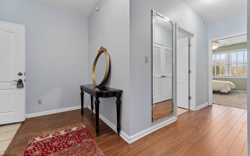 231 Fountain View Drive, Morgantown, West Virginia 26505, 2 Bedrooms Bedrooms, 5 Rooms Rooms,2 BathroomsBathrooms,Single Family Attached,For Sale,Fountain View,10159127