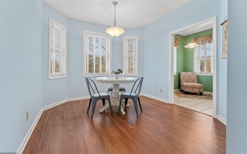 231 Fountain View Drive, Morgantown, West Virginia 26505, 2 Bedrooms Bedrooms, 5 Rooms Rooms,2 BathroomsBathrooms,Single Family Attached,For Sale,Fountain View,10159127