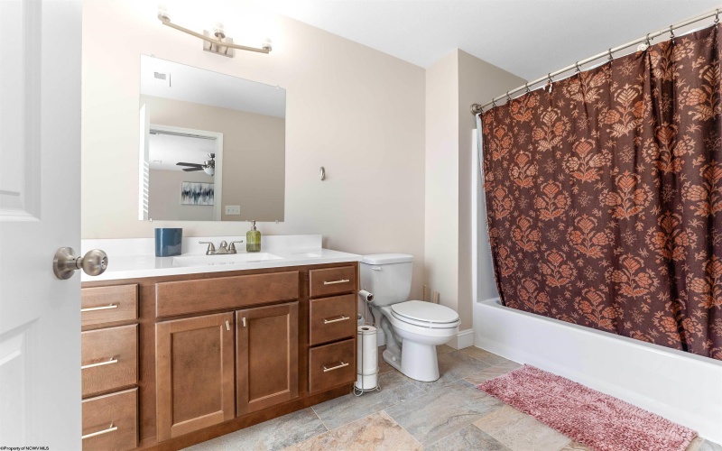 205 Red Oak Lane, Morgantown, West Virginia 26501, 3 Bedrooms Bedrooms, 7 Rooms Rooms,2 BathroomsBathrooms,Single Family Attached,For Sale,Red Oak,10159132