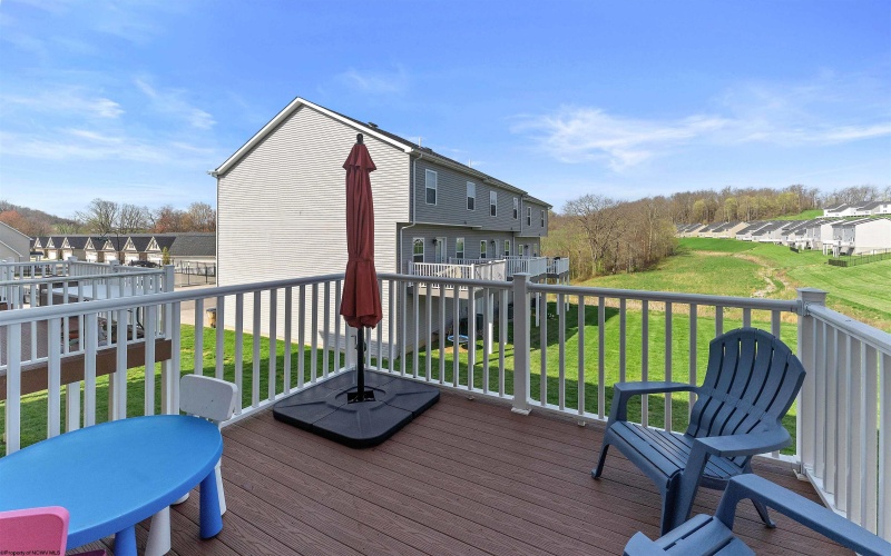205 Red Oak Lane, Morgantown, West Virginia 26501, 3 Bedrooms Bedrooms, 7 Rooms Rooms,2 BathroomsBathrooms,Single Family Attached,For Sale,Red Oak,10159132