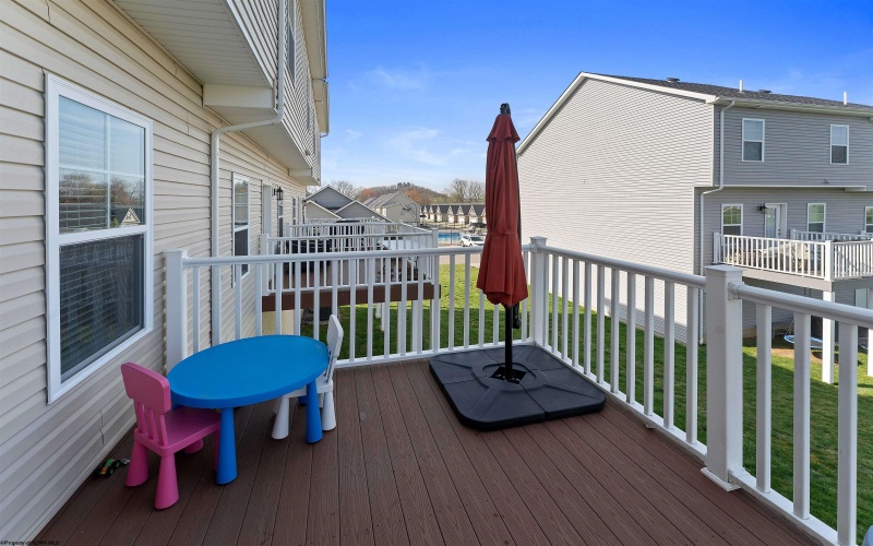 205 Red Oak Lane, Morgantown, West Virginia 26501, 3 Bedrooms Bedrooms, 7 Rooms Rooms,2 BathroomsBathrooms,Single Family Attached,For Sale,Red Oak,10159132