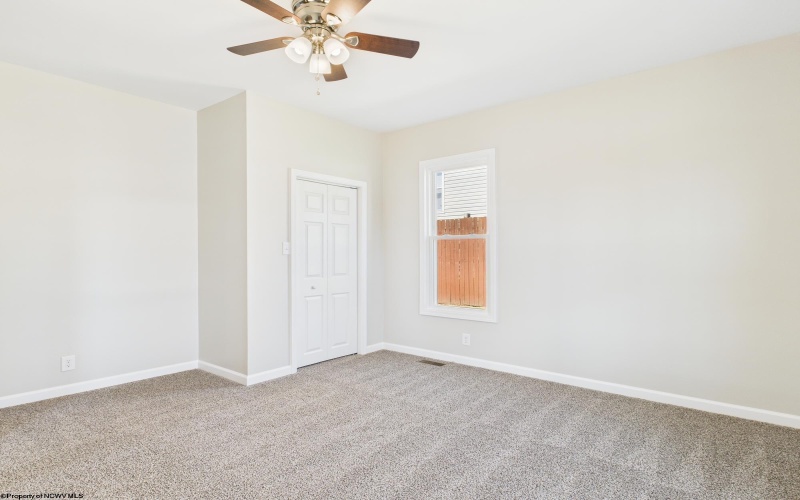 613 Stealey Avenue, Clarksburg, West Virginia 26301, 2 Bedrooms Bedrooms, 5 Rooms Rooms,1 BathroomBathrooms,Single Family Detached,For Sale,Stealey,10159128