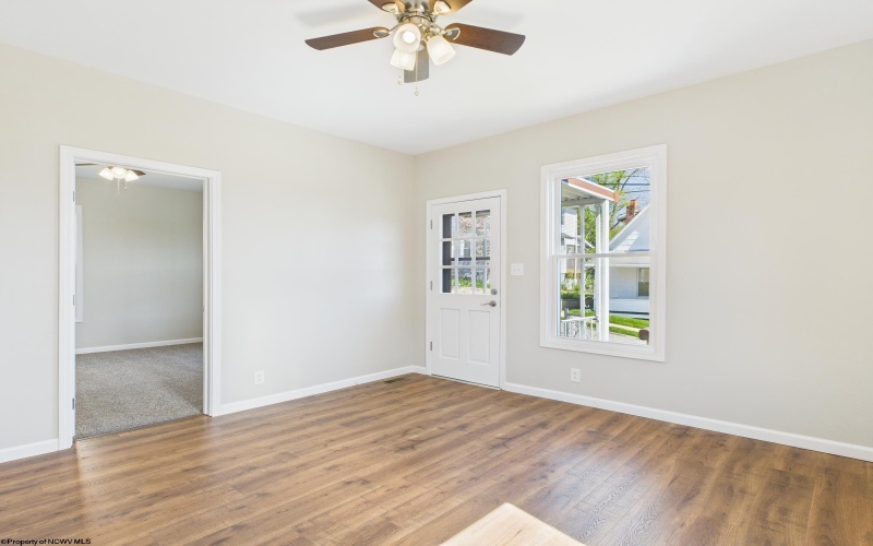 613 Stealey Avenue, Clarksburg, West Virginia 26301, 2 Bedrooms Bedrooms, 5 Rooms Rooms,1 BathroomBathrooms,Single Family Detached,For Sale,Stealey,10159128