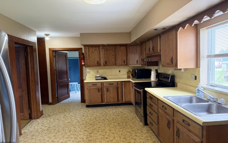 106 Findley Street, Elkins, West Virginia 26241, 2 Bedrooms Bedrooms, 6 Rooms Rooms,2 BathroomsBathrooms,Single Family Detached,For Sale,Findley,10159119