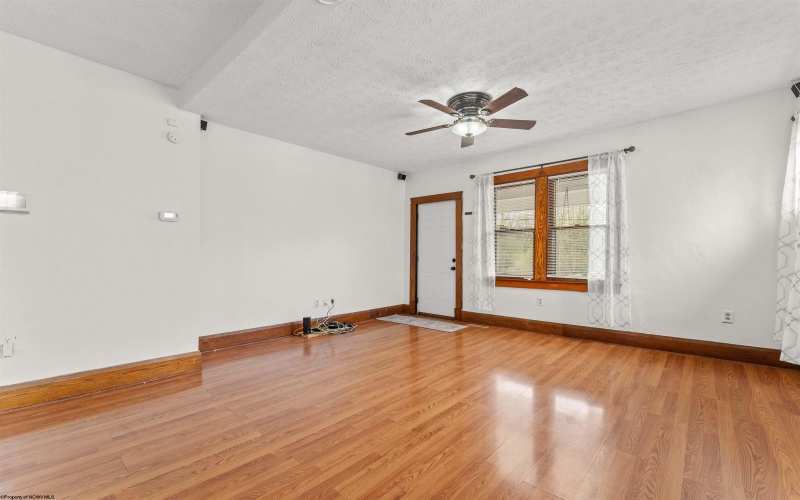 225 Roberts Street, Fairmont, West Virginia 26554, 2 Bedrooms Bedrooms, 5 Rooms Rooms,1 BathroomBathrooms,Single Family Detached,For Sale,Roberts,10159120