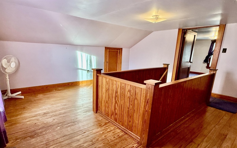 218 Cochran Street, Fairmont, West Virginia 26554, 3 Bedrooms Bedrooms, 6 Rooms Rooms,2 BathroomsBathrooms,Single Family Detached,For Sale,Cochran,10159117