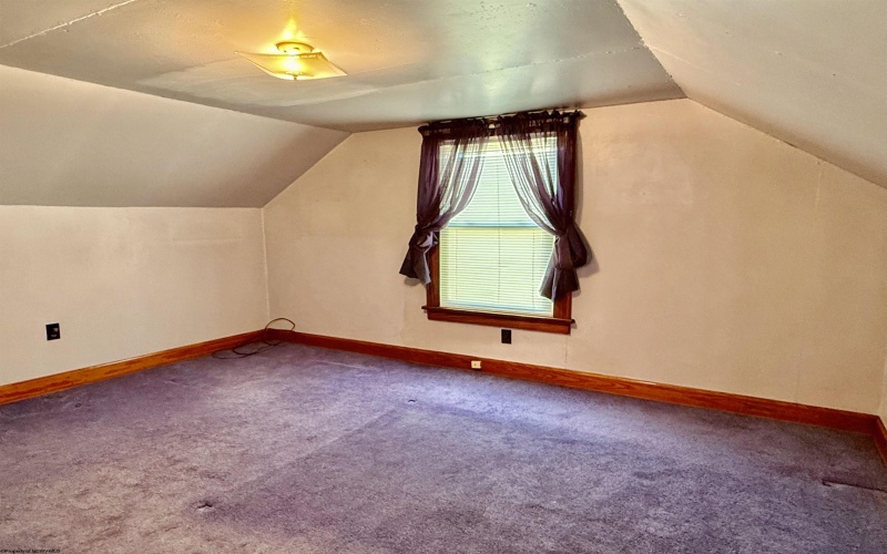 218 Cochran Street, Fairmont, West Virginia 26554, 3 Bedrooms Bedrooms, 6 Rooms Rooms,2 BathroomsBathrooms,Single Family Detached,For Sale,Cochran,10159117