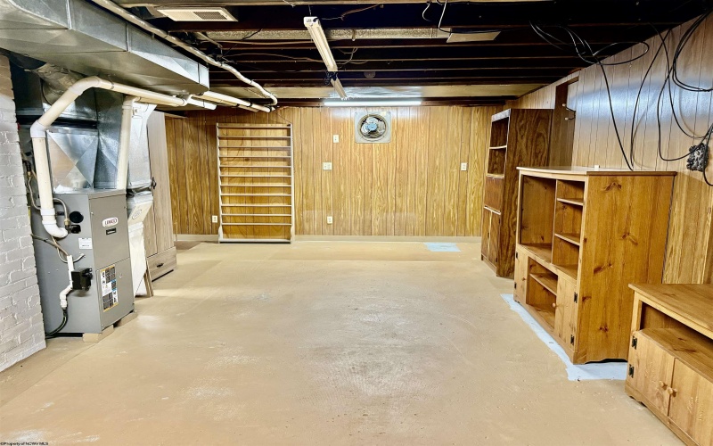 218 Cochran Street, Fairmont, West Virginia 26554, 3 Bedrooms Bedrooms, 6 Rooms Rooms,2 BathroomsBathrooms,Single Family Detached,For Sale,Cochran,10159117