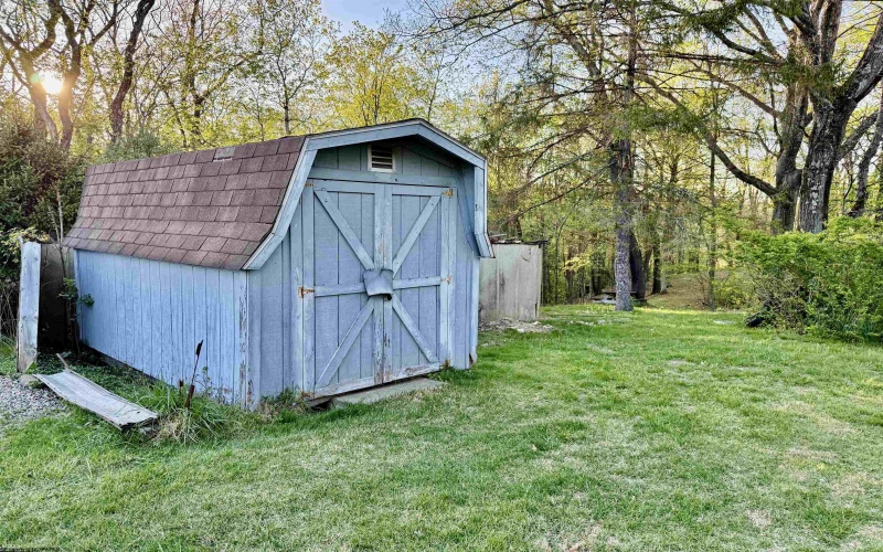 218 Cochran Street, Fairmont, West Virginia 26554, 3 Bedrooms Bedrooms, 6 Rooms Rooms,2 BathroomsBathrooms,Single Family Detached,For Sale,Cochran,10159117