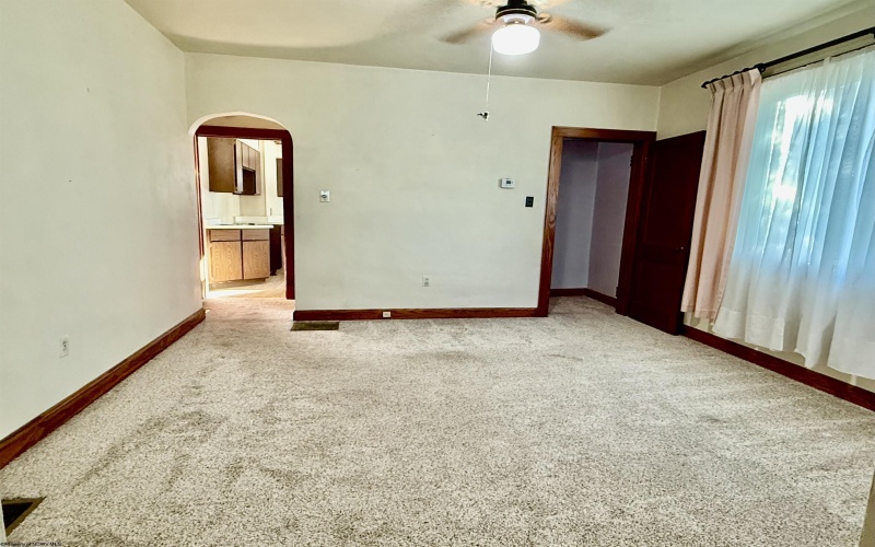 218 Cochran Street, Fairmont, West Virginia 26554, 3 Bedrooms Bedrooms, 6 Rooms Rooms,2 BathroomsBathrooms,Single Family Detached,For Sale,Cochran,10159117