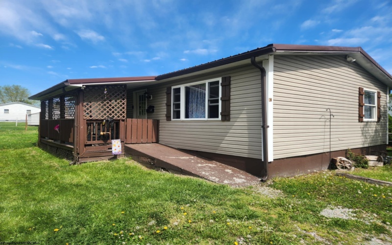 103 Wood Street, Buckhannon, West Virginia 26201, 3 Bedrooms Bedrooms, 5 Rooms Rooms,1 BathroomBathrooms,Single Family Detached,For Sale,Wood,10159121