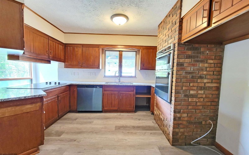 111 Stonewall Road, Fairmont, West Virginia 26554, 3 Bedrooms Bedrooms, 7 Rooms Rooms,2 BathroomsBathrooms,Single Family Detached,For Sale,Stonewall,10159144
