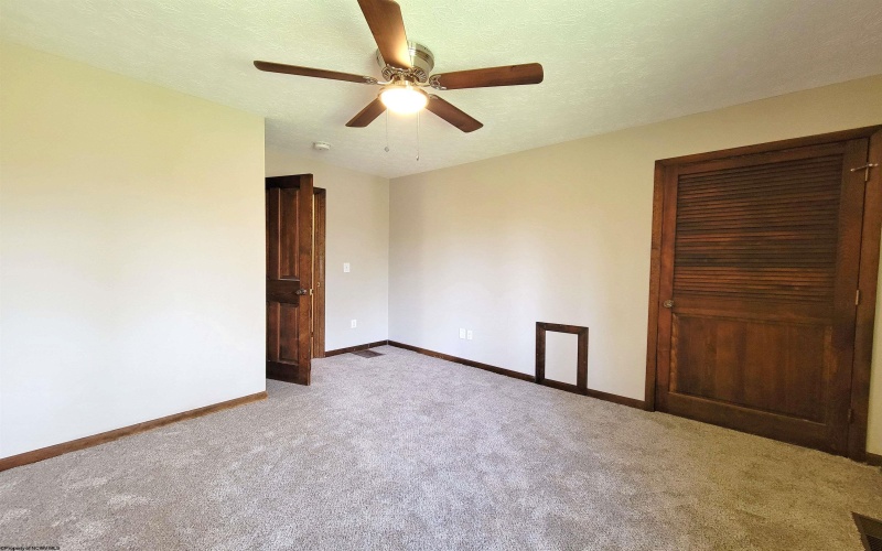 111 Stonewall Road, Fairmont, West Virginia 26554, 3 Bedrooms Bedrooms, 7 Rooms Rooms,2 BathroomsBathrooms,Single Family Detached,For Sale,Stonewall,10159144