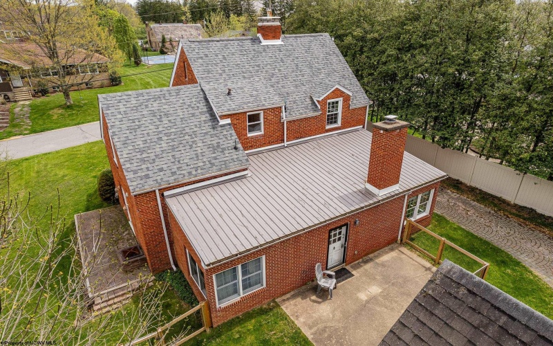 305 Mulberry Street, Morgantown, West Virginia 26505, 4 Bedrooms Bedrooms, 10 Rooms Rooms,2 BathroomsBathrooms,Single Family Detached,For Sale,Mulberry,10159145