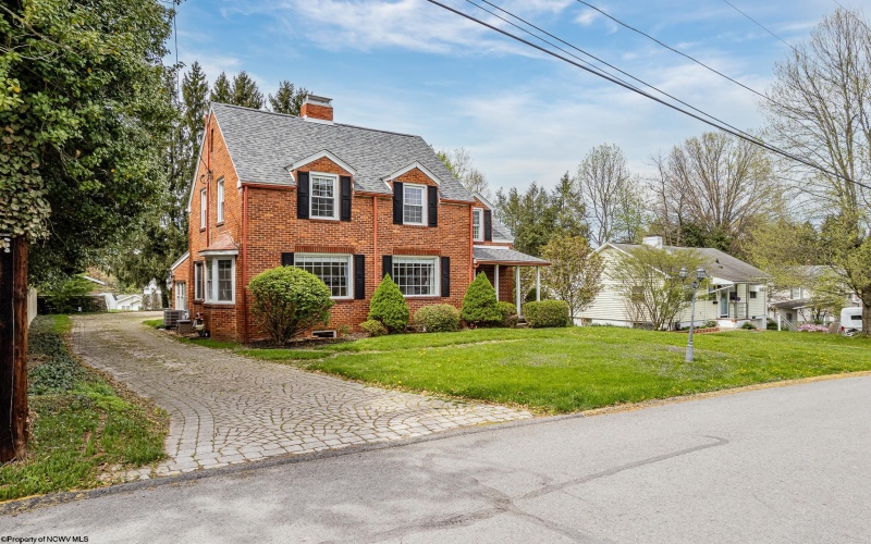 305 Mulberry Street, Morgantown, West Virginia 26505, 4 Bedrooms Bedrooms, 10 Rooms Rooms,2 BathroomsBathrooms,Single Family Detached,For Sale,Mulberry,10159145