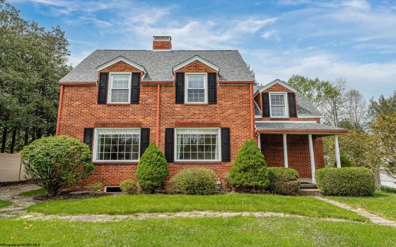 305 Mulberry Street, Morgantown, West Virginia 26505, 4 Bedrooms Bedrooms, 10 Rooms Rooms,2 BathroomsBathrooms,Single Family Detached,For Sale,Mulberry,10159145