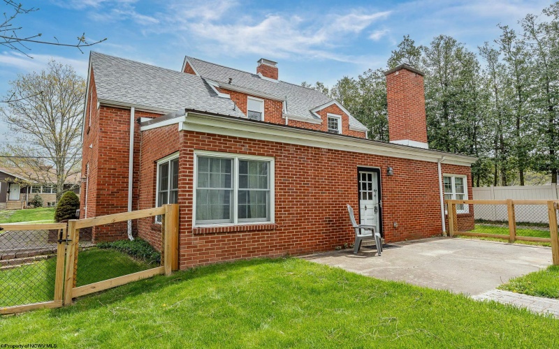 305 Mulberry Street, Morgantown, West Virginia 26505, 4 Bedrooms Bedrooms, 10 Rooms Rooms,2 BathroomsBathrooms,Single Family Detached,For Sale,Mulberry,10159145