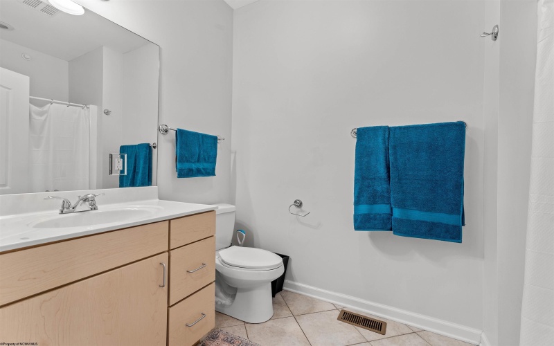 418 Fountain View Drive, Morgantown, West Virginia 26505, 2 Bedrooms Bedrooms, 5 Rooms Rooms,2 BathroomsBathrooms,Single Family Attached,For Sale,Fountain View,10159148