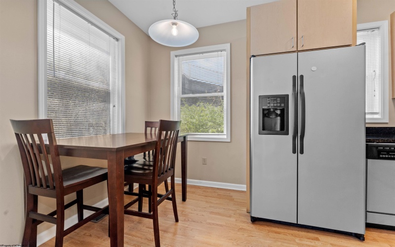 418 Fountain View Drive, Morgantown, West Virginia 26505, 2 Bedrooms Bedrooms, 5 Rooms Rooms,2 BathroomsBathrooms,Single Family Attached,For Sale,Fountain View,10159148