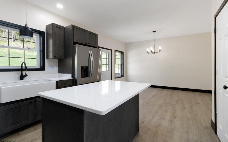71 Hall Valley Court, Bridgeport, West Virginia 26330, 3 Bedrooms Bedrooms, 6 Rooms Rooms,2 BathroomsBathrooms,Single Family Attached,For Sale,Hall Valley,10159170