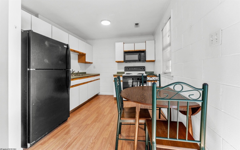 484 Inglewood Boulevard, Morgantown, West Virginia 26505, ,Multi-unit/income,For Sale,Inglewood,10159169