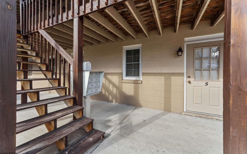 484 Inglewood Boulevard, Morgantown, West Virginia 26505, ,Multi-unit/income,For Sale,Inglewood,10159169