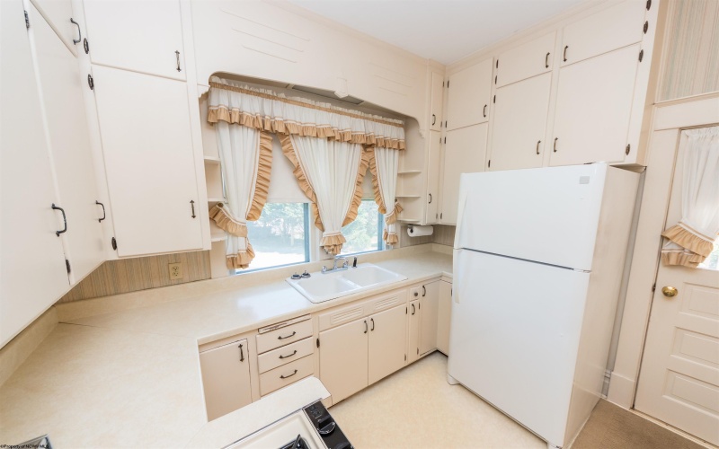 136 Grandview Avenue, Morgantown, West Virginia 26508-6923, 3 Bedrooms Bedrooms, 8 Rooms Rooms,1 BathroomBathrooms,Single Family Detached,For Sale,Grandview,10159164