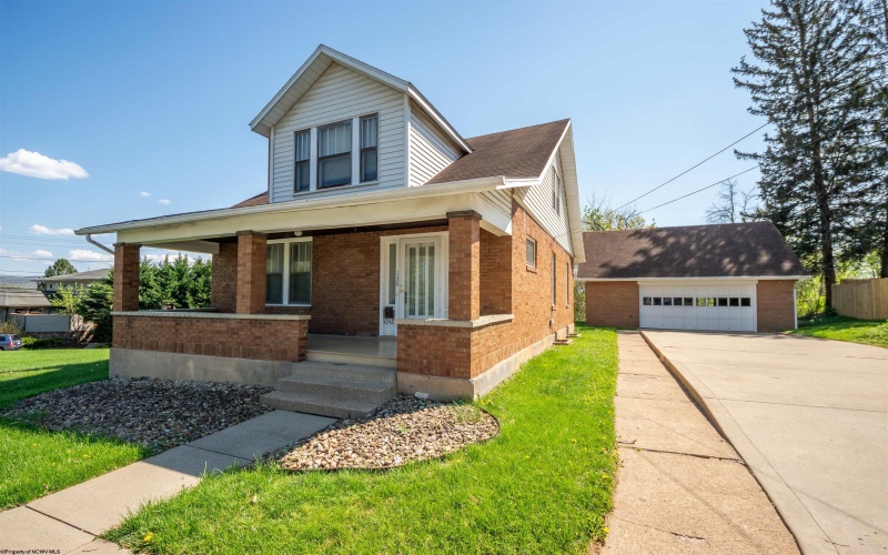 136 Grandview Avenue, Morgantown, West Virginia 26508-6923, 3 Bedrooms Bedrooms, 8 Rooms Rooms,1 BathroomBathrooms,Single Family Detached,For Sale,Grandview,10159164