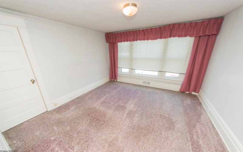136 Grandview Avenue, Morgantown, West Virginia 26508-6923, 3 Bedrooms Bedrooms, 8 Rooms Rooms,1 BathroomBathrooms,Single Family Detached,For Sale,Grandview,10159164