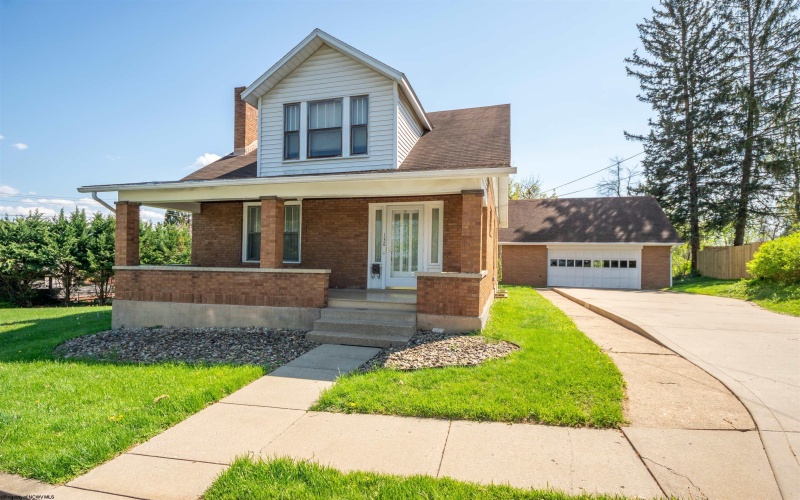 136 Grandview Avenue, Morgantown, West Virginia 26508-6923, 3 Bedrooms Bedrooms, 8 Rooms Rooms,1 BathroomBathrooms,Single Family Detached,For Sale,Grandview,10159164