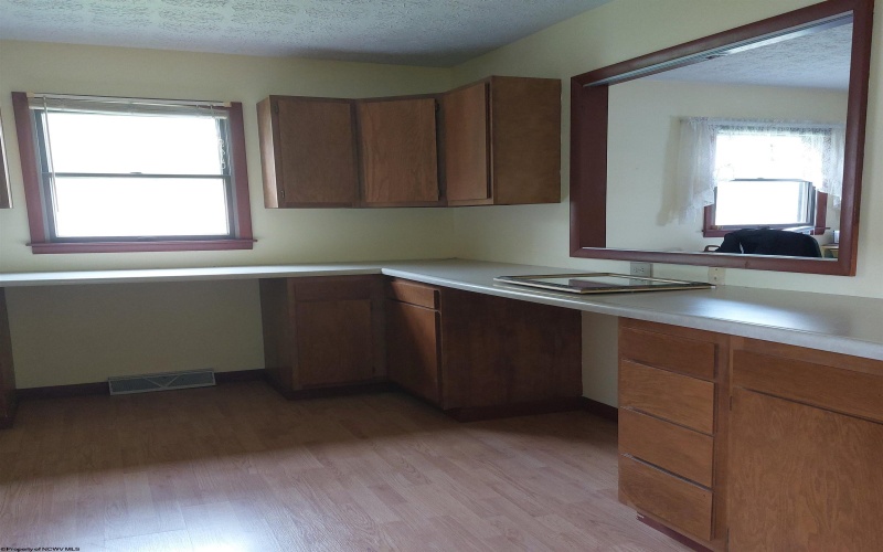 104 Kohler Street, Parsons, West Virginia 26287, ,Commercial/industrial,For Sale,Kohler,10159202