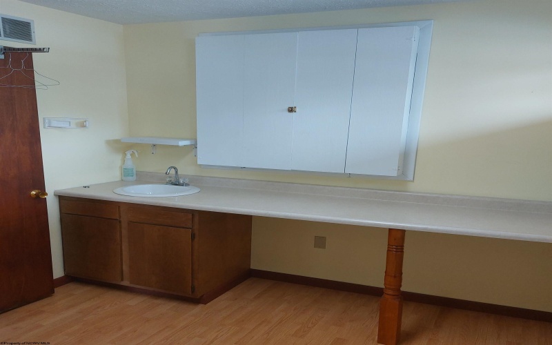 104 Kohler Street, Parsons, West Virginia 26287, ,Commercial/industrial,For Sale,Kohler,10159202