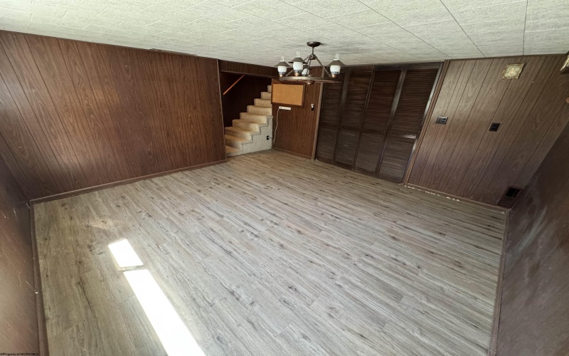 825 Colfax Road, Fairmont, West Virginia 26554, 3 Bedrooms Bedrooms, 6 Rooms Rooms,2 BathroomsBathrooms,Single Family Detached,For Sale,Colfax,10158350