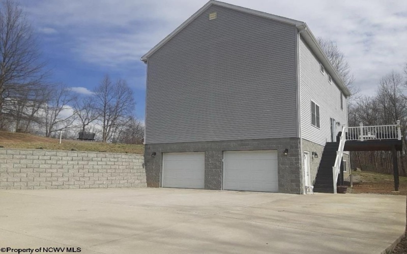 110 Silverbrook Lane, Bridgeport, West Virginia 26330, 5 Bedrooms Bedrooms, 10 Rooms Rooms,3 BathroomsBathrooms,Single Family Detached,For Sale,Silverbrook,10159199