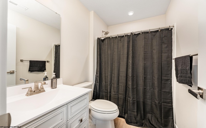 226 Dolly Lane, Morgantown, West Virginia 26505, 5 Bedrooms Bedrooms, 8 Rooms Rooms,4 BathroomsBathrooms,Residential Rentals,For Rent,Dolly,10159192