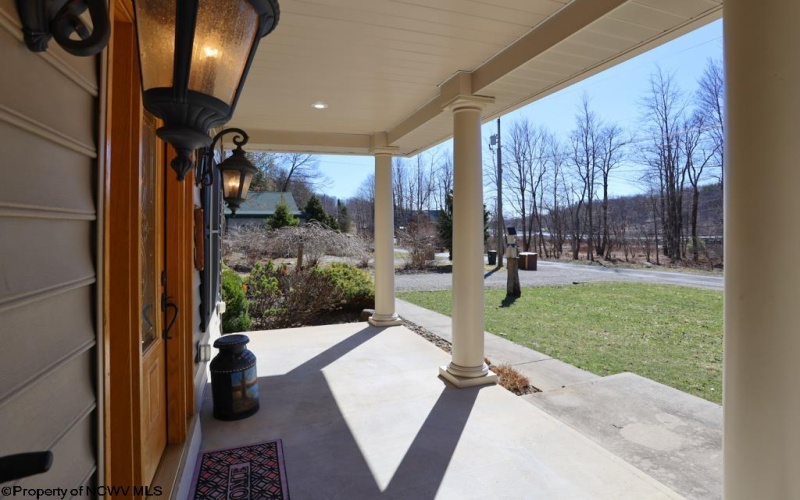 100 Wood Lily Court, Terra Alta, West Virginia 26764, 4 Bedrooms Bedrooms, 11 Rooms Rooms,2 BathroomsBathrooms,Single Family Detached,For Sale,Wood Lily,10158773