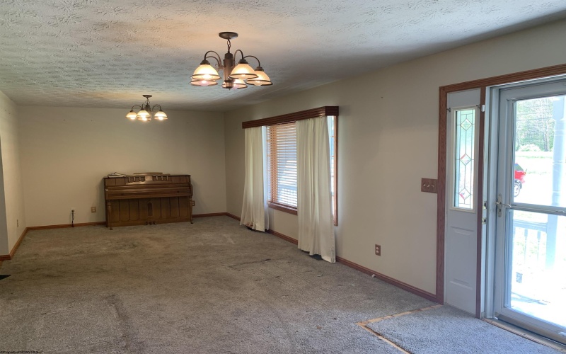 649 Buckeye Lane, Salem, West Virginia 26426, 3 Bedrooms Bedrooms, 7 Rooms Rooms,2 BathroomsBathrooms,Single Family Detached,For Sale,Buckeye,10159193